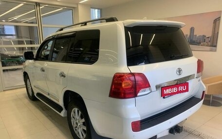 Toyota Land Cruiser 200, 2014 год, 3 810 000 рублей, 6 фотография