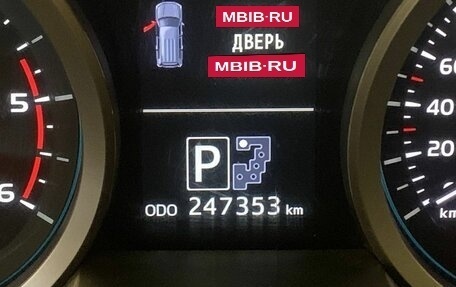 Toyota Land Cruiser 200, 2014 год, 3 810 000 рублей, 11 фотография