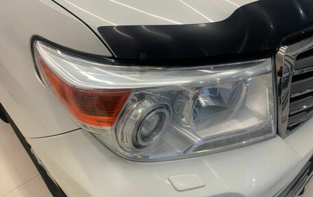 Toyota Land Cruiser 200, 2014 год, 3 810 000 рублей, 14 фотография