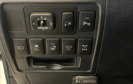 Toyota Land Cruiser 200, 2014 год, 3 810 000 рублей, 18 фотография