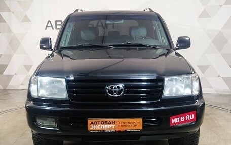 Toyota Land Cruiser 100 рестайлинг 2, 2001 год, 1 600 000 рублей, 2 фотография
