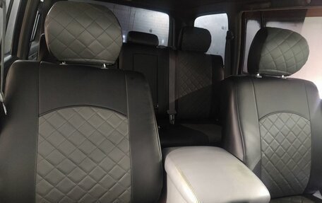 Toyota Land Cruiser 100 рестайлинг 2, 2001 год, 1 600 000 рублей, 9 фотография