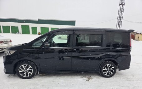 Honda Stepwgn IV, 2020 год, 1 985 000 рублей, 2 фотография