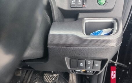 Honda Stepwgn IV, 2020 год, 1 985 000 рублей, 17 фотография