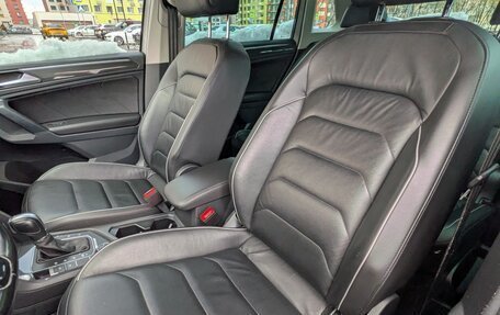 Volkswagen Tiguan II, 2018 год, 2 900 000 рублей, 19 фотография