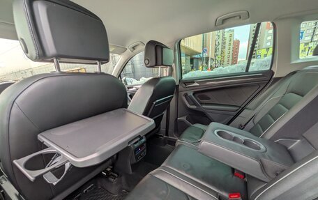 Volkswagen Tiguan II, 2018 год, 2 900 000 рублей, 25 фотография