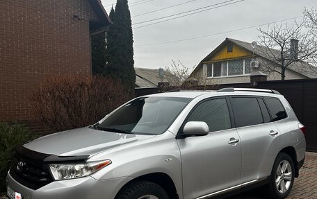 Toyota Highlander III, 2011 год, 1 830 000 рублей, 9 фотография