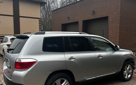 Toyota Highlander III, 2011 год, 1 830 000 рублей, 8 фотография