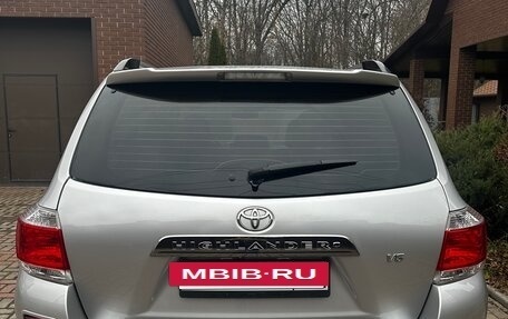 Toyota Highlander III, 2011 год, 1 830 000 рублей, 6 фотография