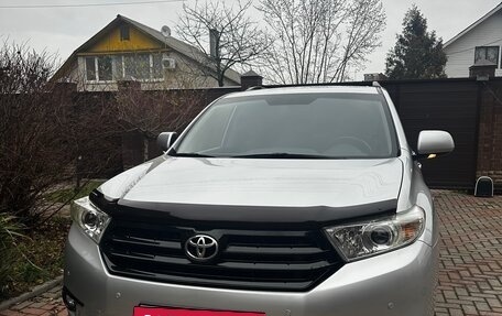 Toyota Highlander III, 2011 год, 1 830 000 рублей, 4 фотография