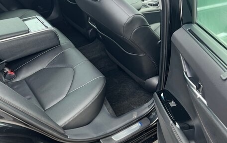 Toyota Camry, 2023 год, 5 300 000 рублей, 8 фотография