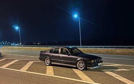 BMW 5 серия, 1993 год, 1 000 000 рублей, 2 фотография