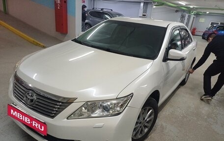 Toyota Camry, 2014 год, 1 300 000 рублей, 7 фотография