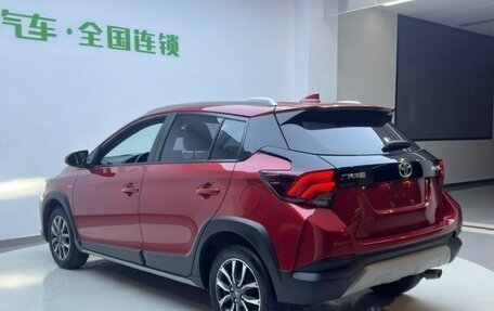 Toyota Yaris, 2021 год, 1 470 000 рублей, 3 фотография