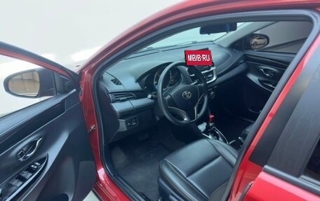 Toyota Yaris, 2021 год, 1 470 000 рублей, 4 фотография