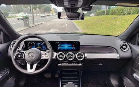 Mercedes-Benz GLB, 2022 год, 1 800 777 рублей, 7 фотография