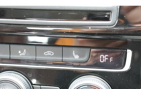 Volkswagen Golf VII, 2017 год, 1 150 000 рублей, 26 фотография