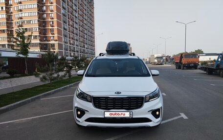 KIA Carnival III, 2018 год, 2 380 000 рублей, 11 фотография