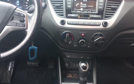 Hyundai Solaris II рестайлинг, 2017 год, 1 050 000 рублей, 12 фотография