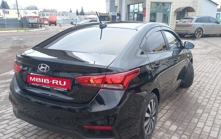 Hyundai Solaris II рестайлинг, 2017 год, 1 050 000 рублей, 6 фотография