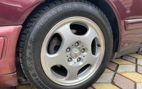 Mercedes-Benz E-Класс, 1996 год, 300 000 рублей, 9 фотография