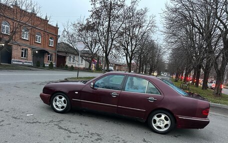 Mercedes-Benz E-Класс, 1996 год, 300 000 рублей, 6 фотография