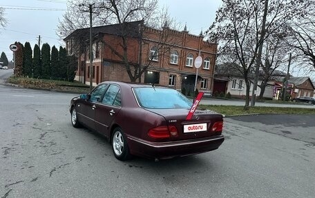Mercedes-Benz E-Класс, 1996 год, 300 000 рублей, 5 фотография