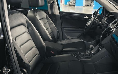 Volkswagen Tiguan II, 2020 год, 3 100 000 рублей, 27 фотография