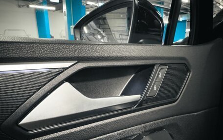 Volkswagen Tiguan II, 2020 год, 3 100 000 рублей, 35 фотография