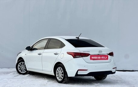 Hyundai Solaris II рестайлинг, 2017 год, 1 300 000 рублей, 10 фотография