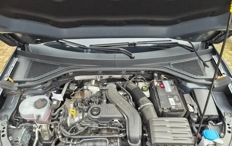 Volkswagen T-Roc I, 2023 год, 3 370 000 рублей, 10 фотография