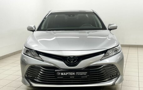 Toyota Camry, 2020 год, 3 325 000 рублей, 2 фотография