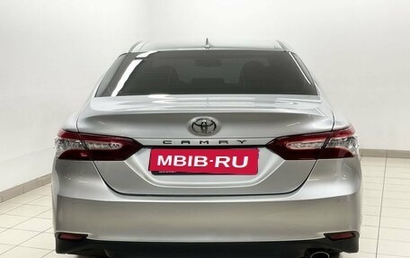 Toyota Camry, 2020 год, 3 325 000 рублей, 5 фотография