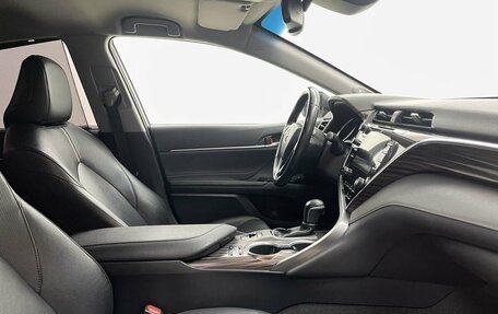 Toyota Camry, 2020 год, 3 325 000 рублей, 12 фотография