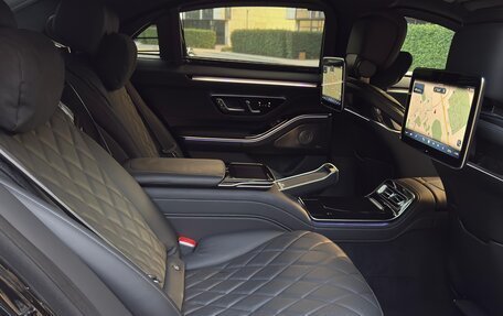 Mercedes-Benz S-Класс, 2023 год, 65 000 000 рублей, 28 фотография
