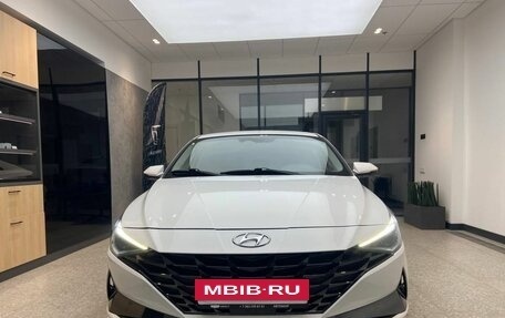 Hyundai Avante, 2020 год, 1 950 000 рублей, 2 фотография