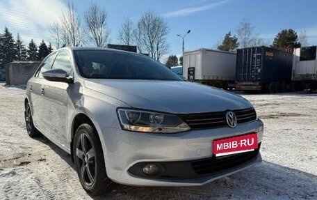 Volkswagen Jetta VI, 2012 год, 1 000 000 рублей, 1 фотография