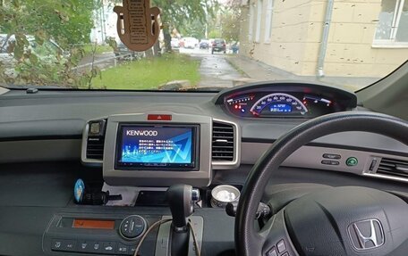 Honda Freed I, 2013 год, 900 000 рублей, 4 фотография