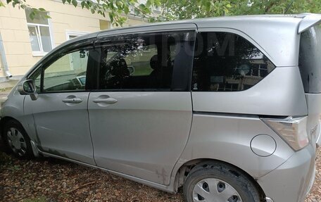 Honda Freed I, 2013 год, 900 000 рублей, 7 фотография