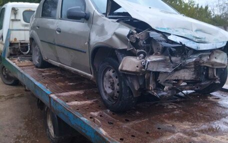 Renault Logan I, 2011 год, 160 000 рублей, 2 фотография