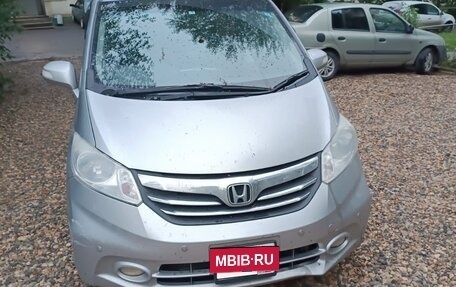 Honda Freed I, 2013 год, 900 000 рублей, 9 фотография