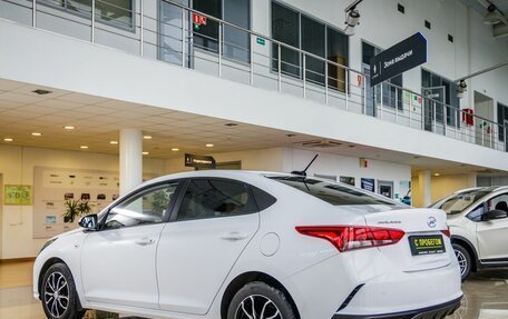 Hyundai Solaris II рестайлинг, 2022 год, 1 658 000 рублей, 5 фотография