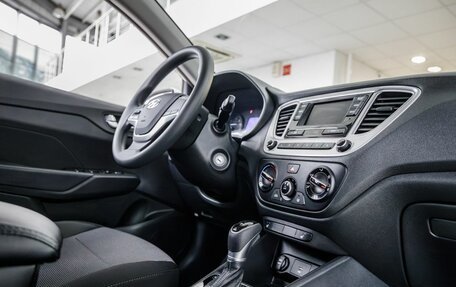 Hyundai Solaris II рестайлинг, 2022 год, 1 658 000 рублей, 33 фотография