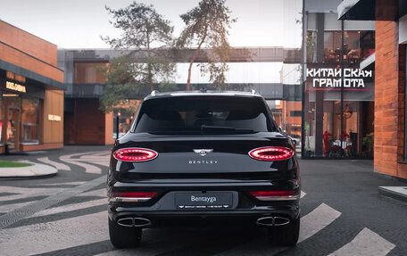 Bentley Bentayga I, 2025 год, 42 500 000 рублей, 2 фотография