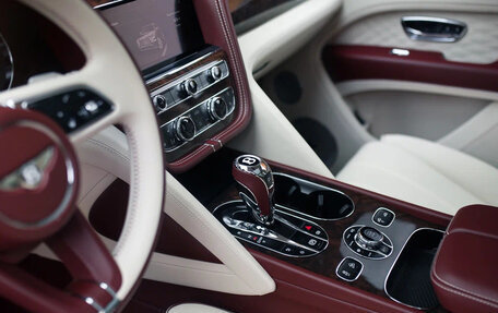 Bentley Bentayga I, 2025 год, 42 500 000 рублей, 11 фотография