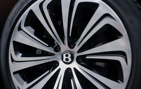 Bentley Bentayga I, 2025 год, 42 500 000 рублей, 10 фотография