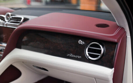 Bentley Bentayga I, 2025 год, 42 500 000 рублей, 16 фотография