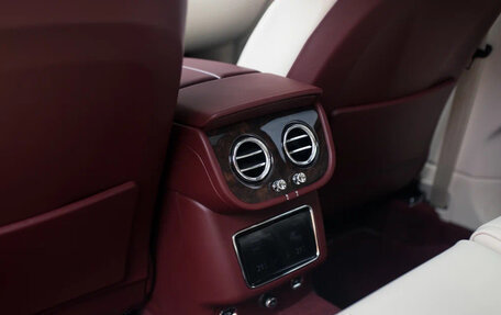 Bentley Bentayga I, 2025 год, 42 500 000 рублей, 14 фотография