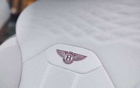 Bentley Bentayga I, 2025 год, 42 500 000 рублей, 25 фотография