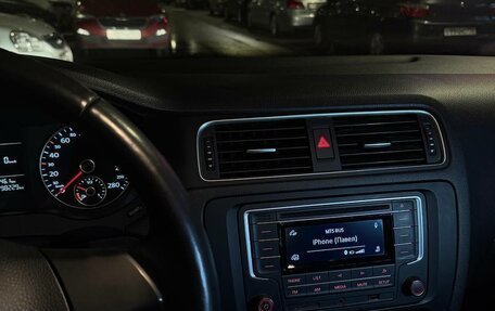 Volkswagen Jetta VI, 2012 год, 1 000 000 рублей, 6 фотография